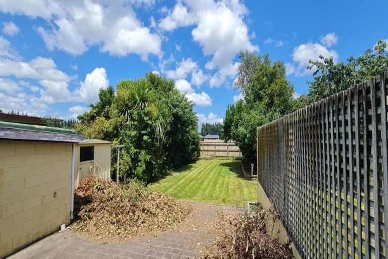 Photo of property in 2 Oaklea Avenue, Marton, 4710