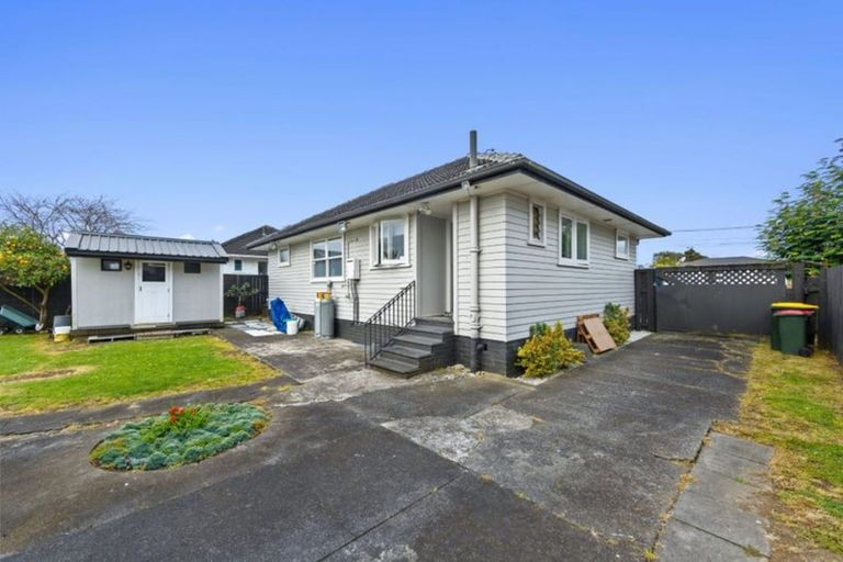 Photo of property in 19 Awatere Street, Clover Park, Auckland, 2023