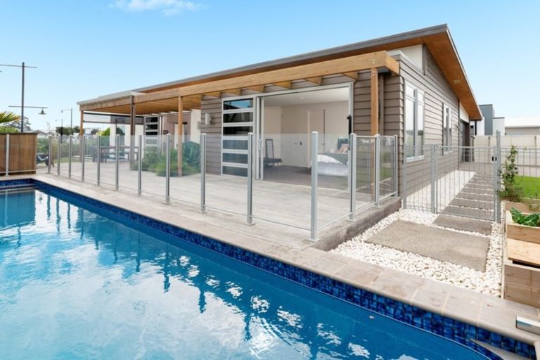 Photo of property in 87 Coast Boulevard, Papamoa Beach, Papamoa, 3118