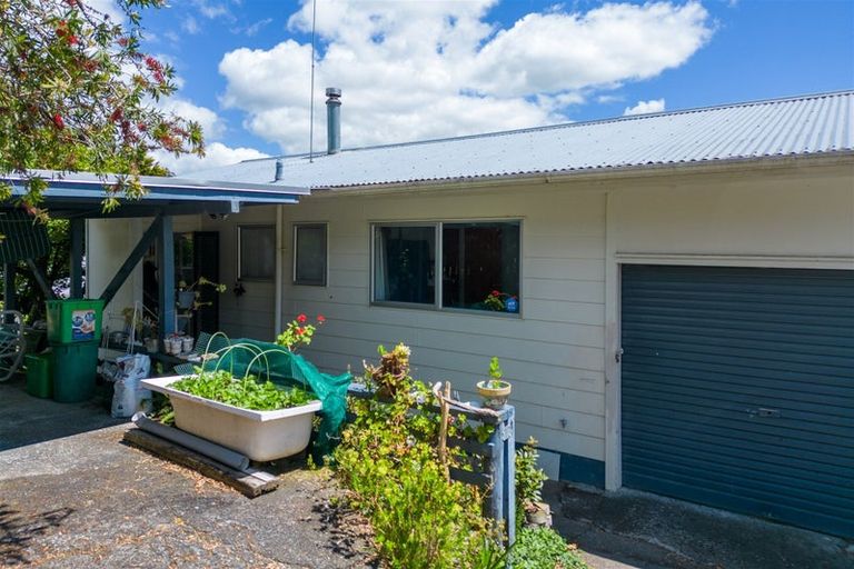 Photo of property in 4 Smeath Road, Kawakawa, 0210
