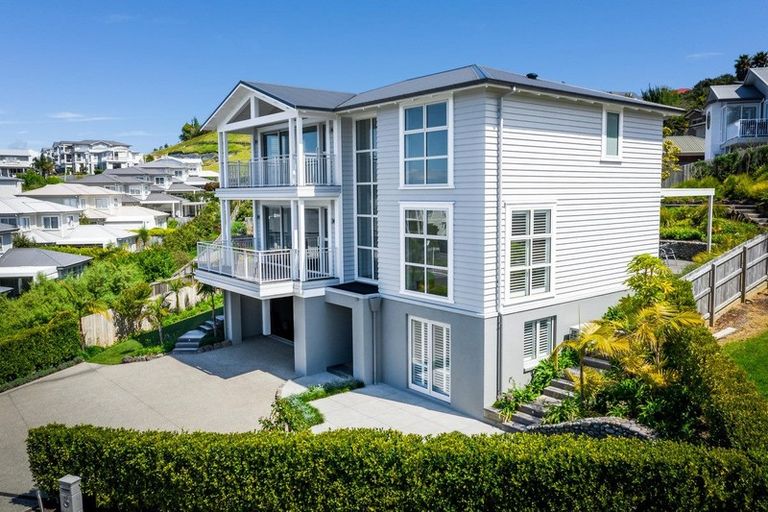 Photo of property in 65 Landmark Terrace, Orewa, 0931