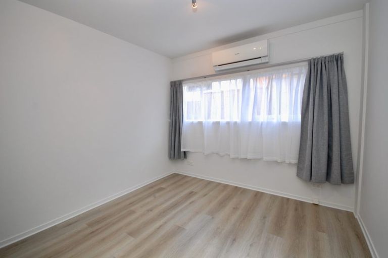 Photo of property in 3/4 Rangitoto Terrace, Milford, Auckland, 0620