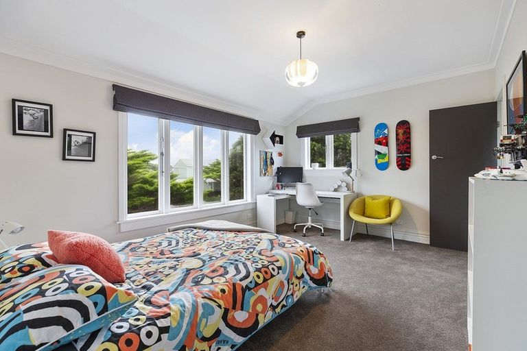 Photo of property in 11 Mantell Street, Seatoun, Wellington, 6022