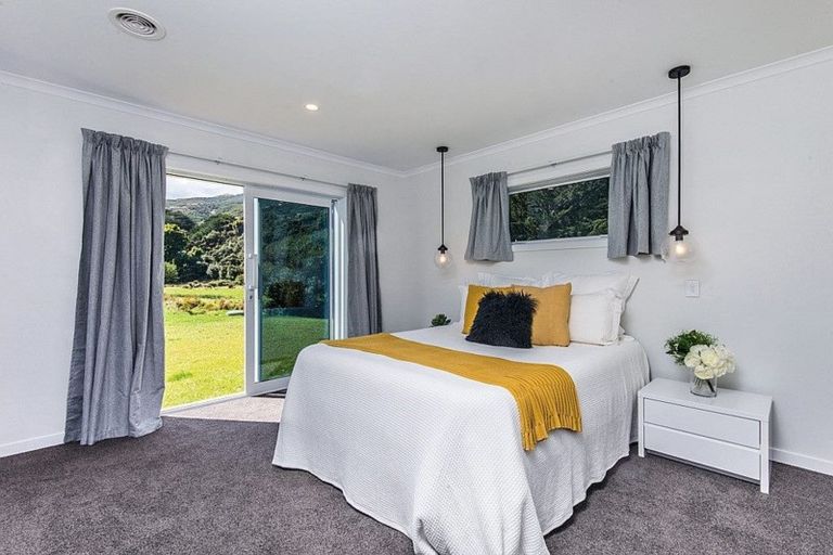 Photo of property in 450 Makara Road, Makara, Wellington, 6972