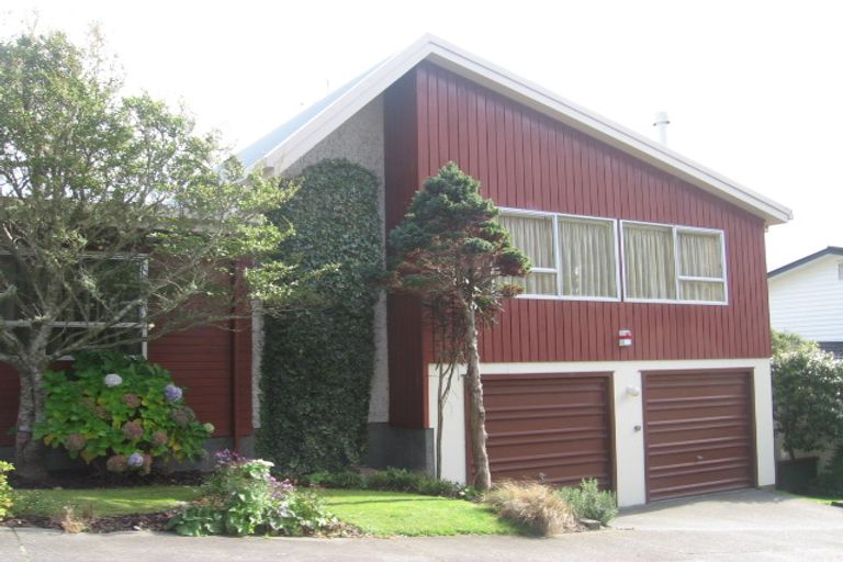Photo of property in 4 Parklands Drive, Karori, Wellington, 6012