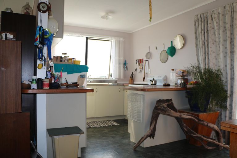 Photo of property in 16 Paradise Road, Coopers Beach, 0420
