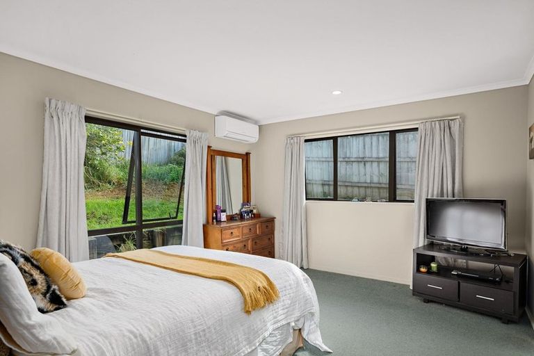 Photo of property in 25 Killygordon Place, Massey, Auckland, 0614
