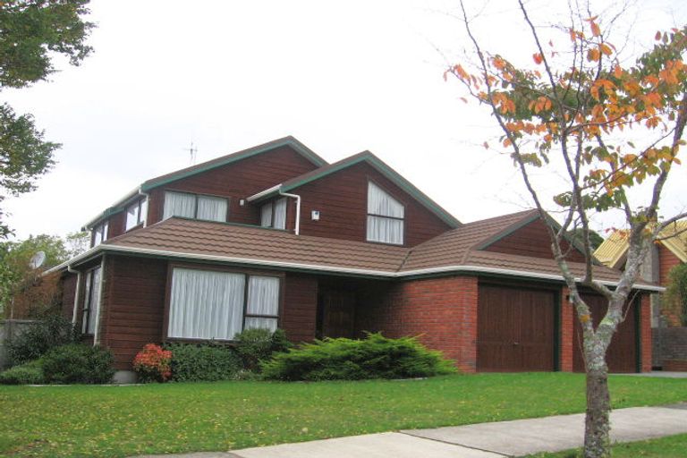 Photo of property in 10 Duval Grove, Tawa, Wellington, 5028