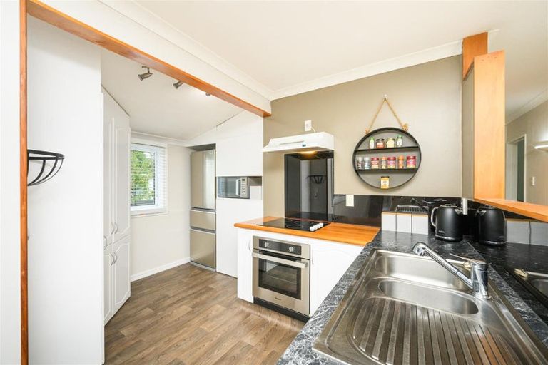 Photo of property in 3 Flower Street, Bulls, 4818