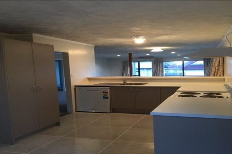 Photo of property in 26 Miriam Corban Heights, Henderson, Auckland, 0612