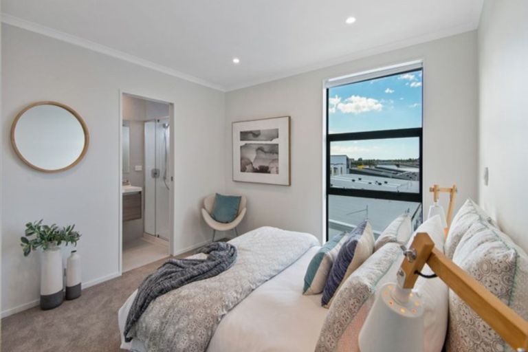 Photo of property in 17 Bonnette Road, Flat Bush, Auckland, 2019