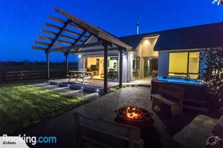 Photo of property in 407 Tikorangi Road East, Tikorangi, Waitara, 4383