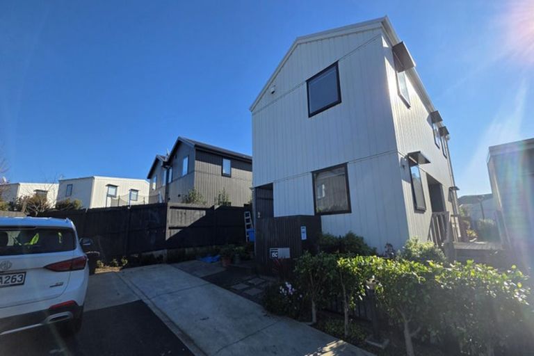 Photo of property in 15c Cessna Crescent, Mangere, Auckland, 2022