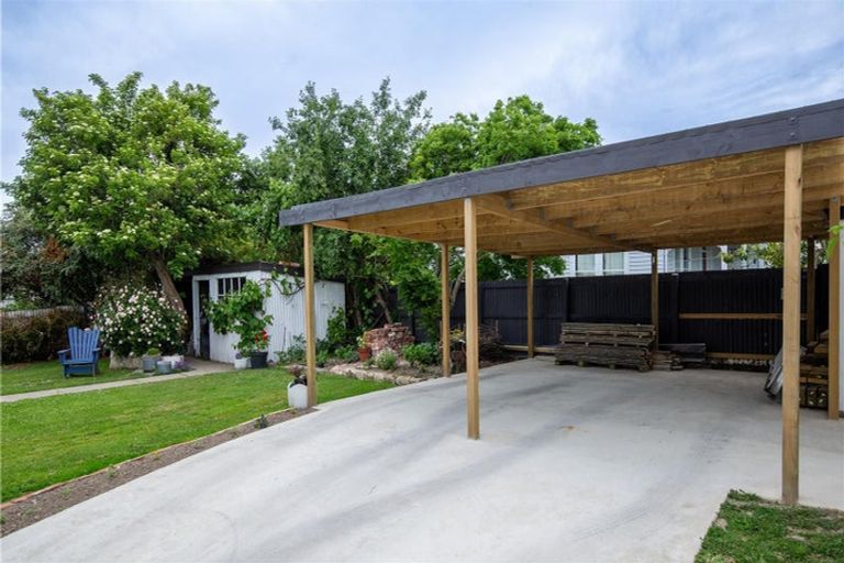 Photo of property in 17 Rhodes Street, Waimate, 7924