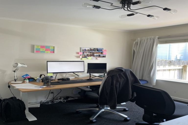 Photo of property in 2/1a Wade Avenue, Onehunga, Auckland, 1061