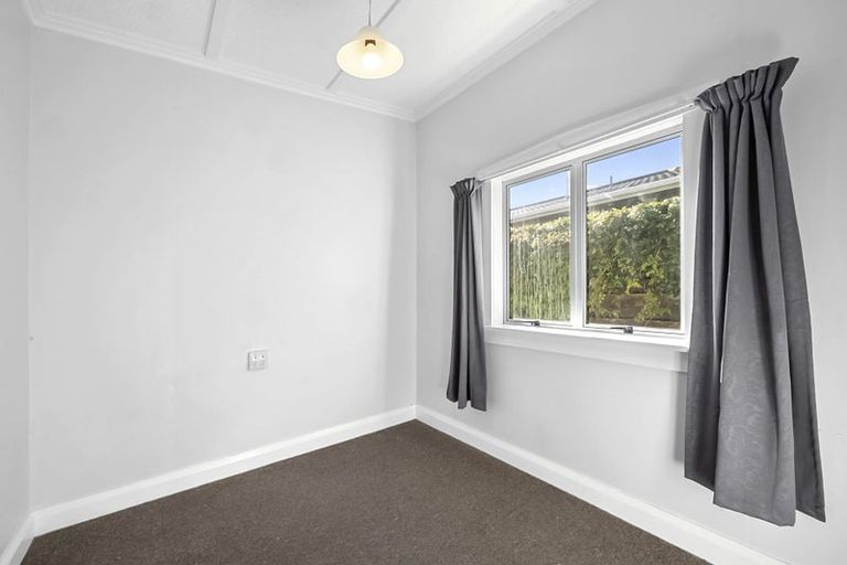 Photo of property in 3 Shortland Street, Lower Vogeltown, New Plymouth, 4310