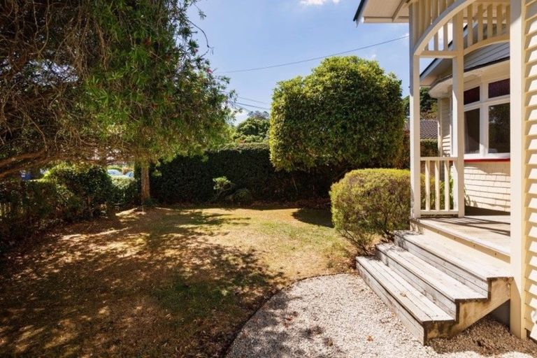 Photo of property in 27 Mark Road, Mount Albert, Auckland, 1025