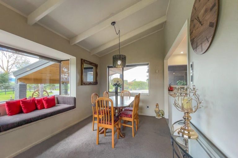 Photo of property in 32 Hauraki Road, Hauraki, Auckland, 0622