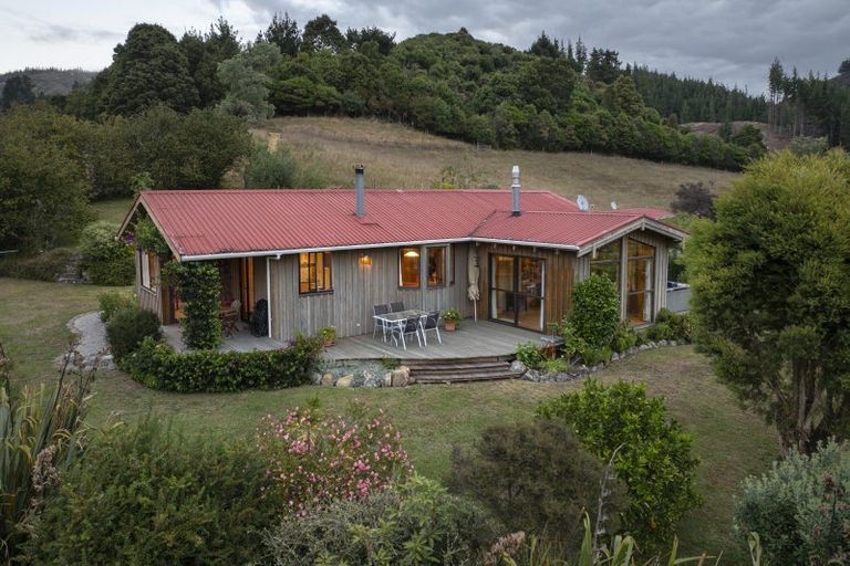 Photo of property in 504 Riwaka-sandy Bay Road, Kaiteriteri, Motueka, 7197