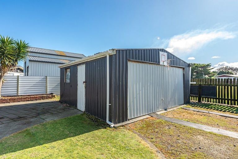 Photo of property in 38 Tongariro Street, Castlecliff, Wanganui, 4501