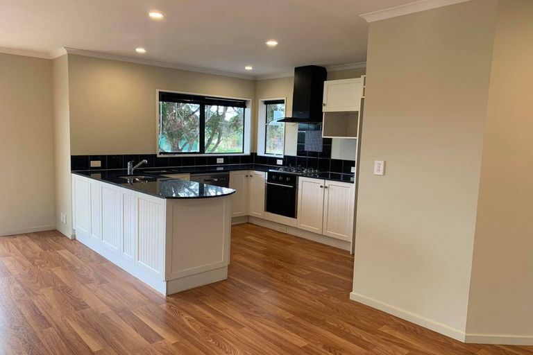 Photo of property in 43 Orlando Crescent, Waimairi Beach, Christchurch, 8083