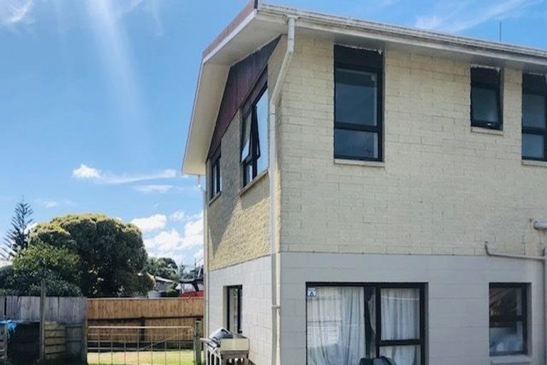 Photo of property in 69 Norfolk Crescent, Otaki Beach, Otaki, 5512