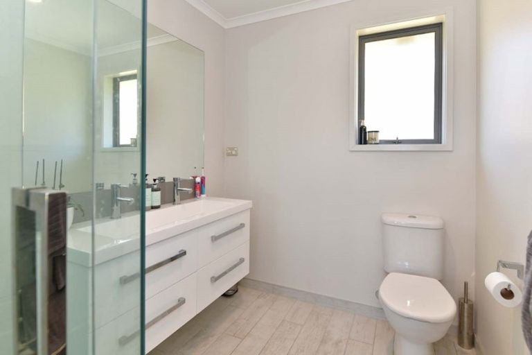 Photo of property in 641 Peak Road, Helensville, 0875