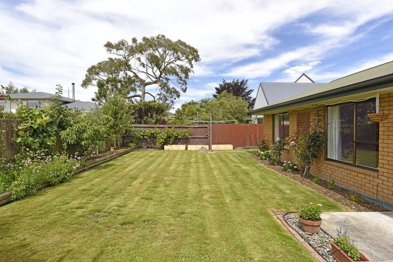 Photo of property in 17 Shannon Place, Belfast, Christchurch, 8051