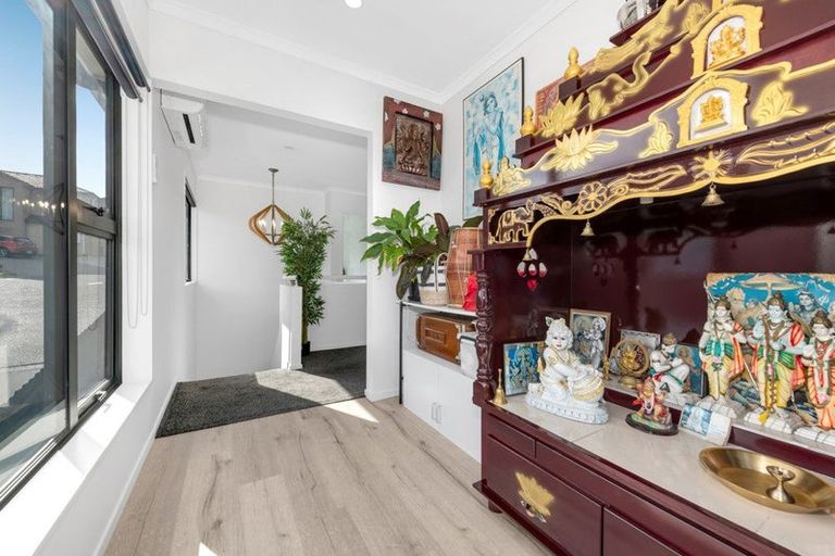 Photo of property in 39b Chieftain Rise, Goodwood Heights, Auckland, 2105