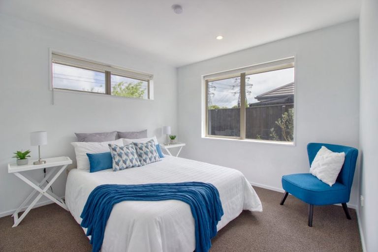 Photo of property in 33 Little Oaks Drive, Yaldhurst, Christchurch, 8042