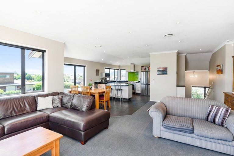 Photo of property in 15 Metzenthin Close, Raumati South, Paraparaumu, 5032