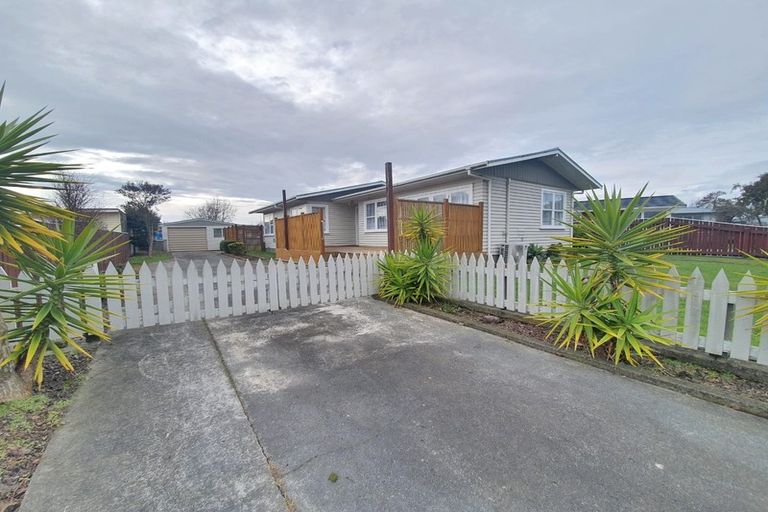 Photo of property in 39 Abraham Crescent, Milson, Palmerston North, 4414