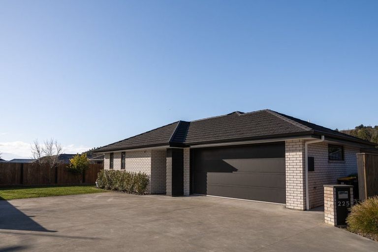Photo of property in 225 Taylor Pass Road, Witherlea, Blenheim, 7201