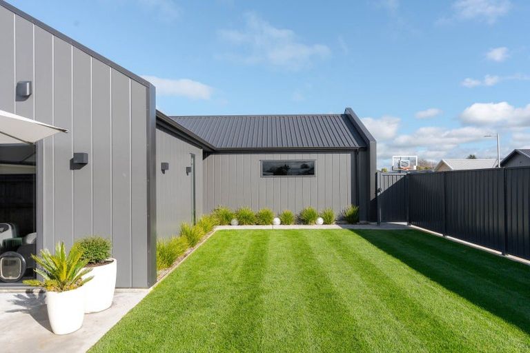 Photo of property in 24 Plains Avenue, Masterton, 5810