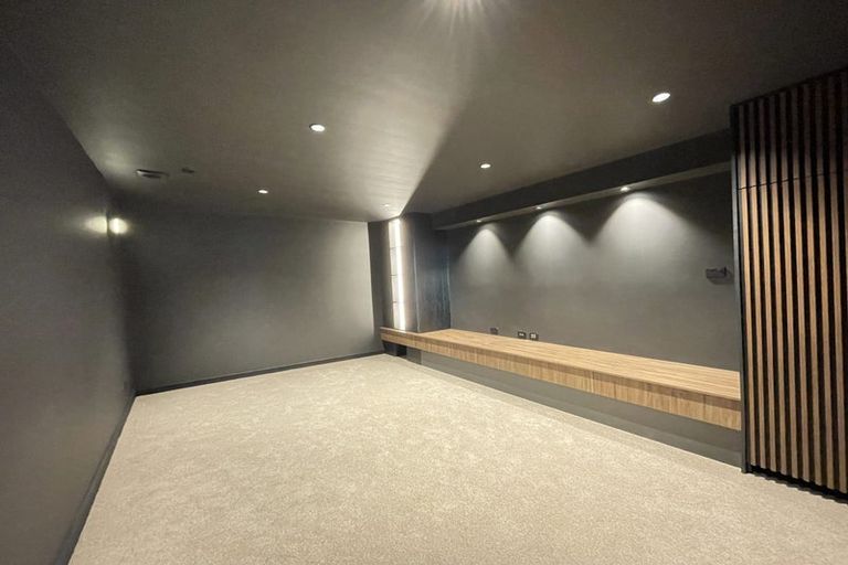 Photo of property in 20c Beach Road, Castor Bay, Auckland, 0620