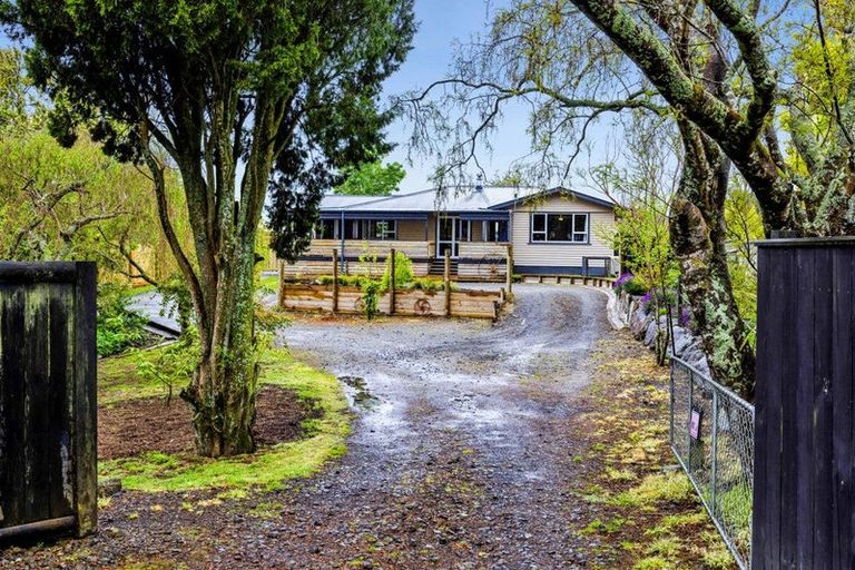 Photo of property in 43 Maire Street, Inglewood, 4330