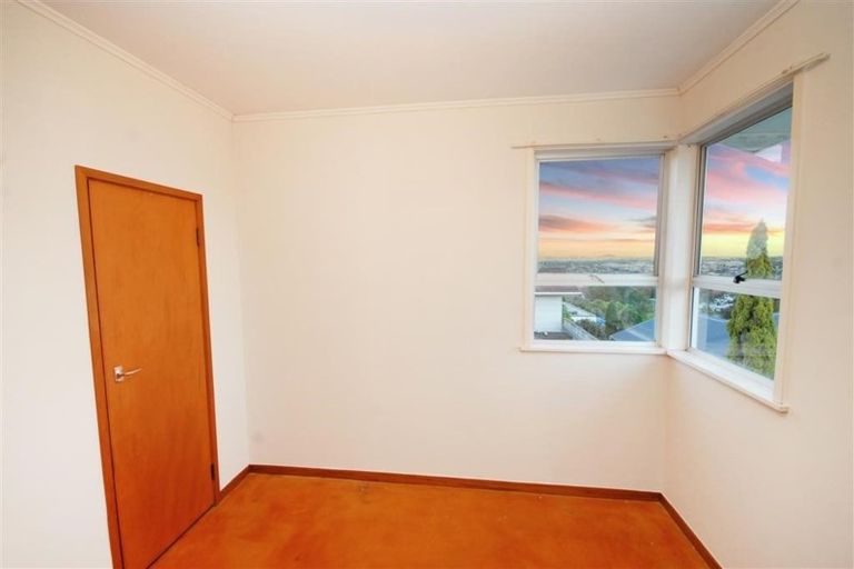 Photo of property in 62 Juniper Road, Sunnynook, Auckland, 0620