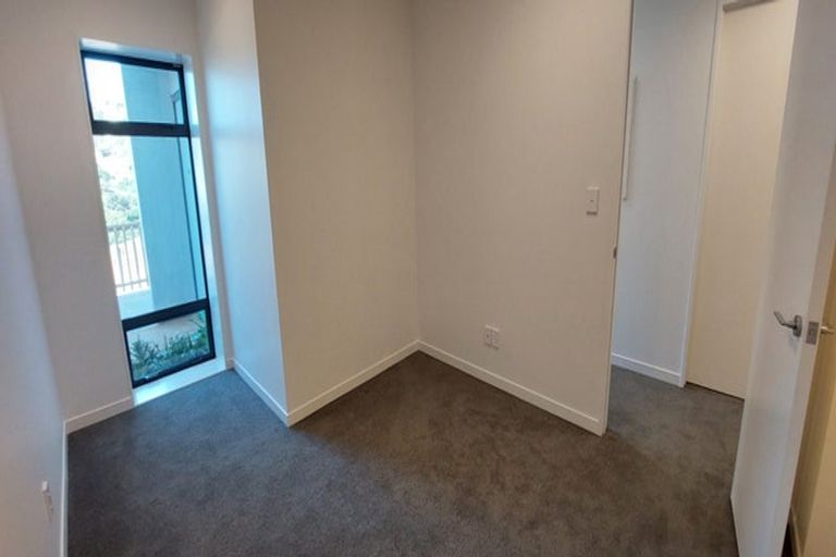 Photo of property in 1/67 Tiketike Way, Brooklyn, Wellington, 6021