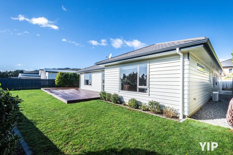 Photo of property in 239 Mark Avenue, Grenada Village, Wellington, 6037