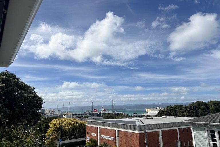 Photo of property in 26 Tinakori Road, Thorndon, Wellington, 6011