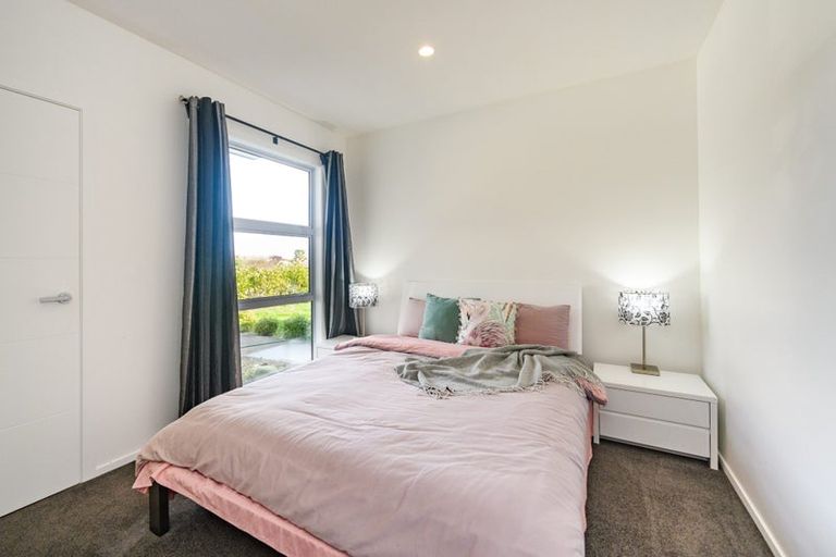 Photo of property in 175 Pacific Drive, Fitzherbert, Palmerston North, 4410