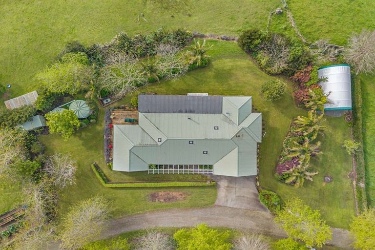 Photo of property in 11 Te Pahi River Drive, Paparoa, Maungaturoto, 0583