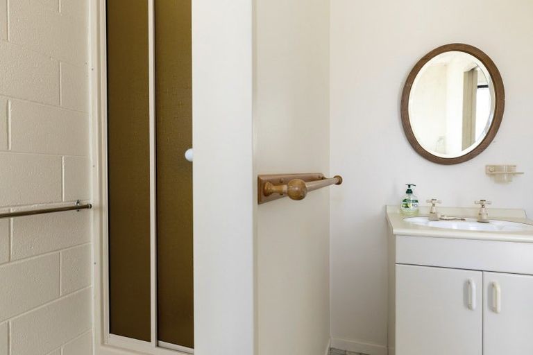 Photo of property in 1 Scenic Heights, Acacia Bay, Taupo, 3330