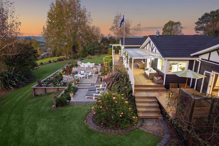 Photo of property in 1410 Old North Road, Helensville, 0875