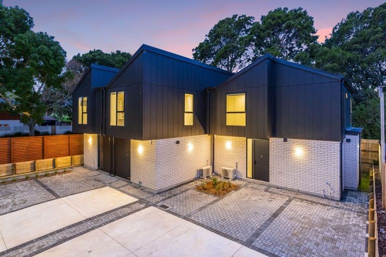 Photo of property in 38a Cascades Road, Pakuranga Heights, Auckland, 2010