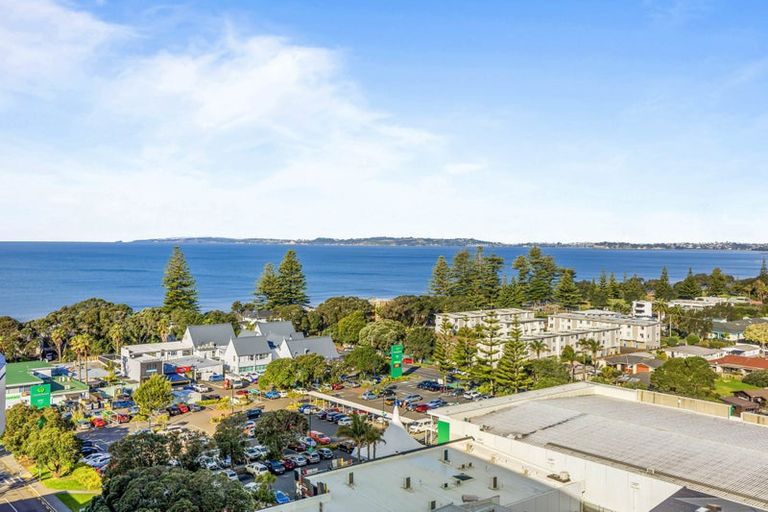Photo of property in 1110/11 Tamariki Avenue, Kelston, Auckland, 0602