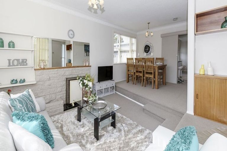 Photo of property in 19 Blease Street, New Lynn, Auckland, 0600