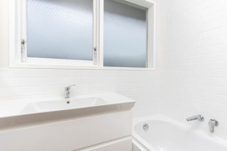 Photo of property in 15 Silverbirch Grove, Churton Park, Wellington, 6037