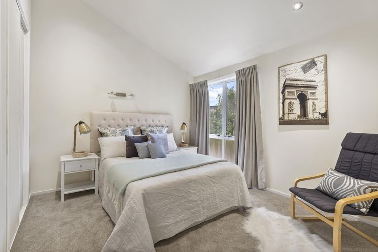 Photo of property in 5/6 Bond Crescent, Forrest Hill, Auckland, 0620