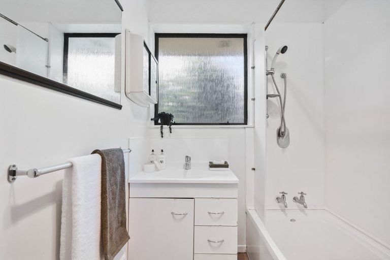 Photo of property in 1/42 Heywood Terrace, Richmond, Christchurch, 8013